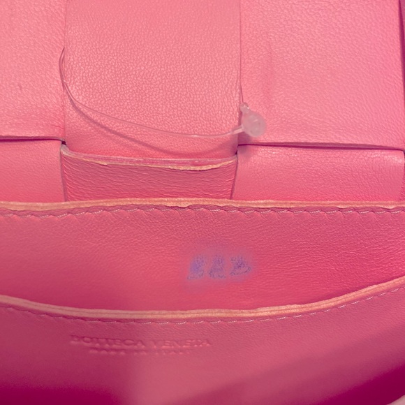 Authentic BOTTEGA VENETA Small Intrecciato Leather Cassette Crossbody Bag - Picture 16 of 16